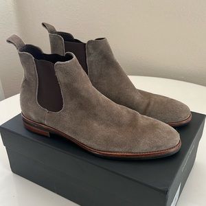 Gordon Rush “Wallis” Size 11 color: khaki/grey